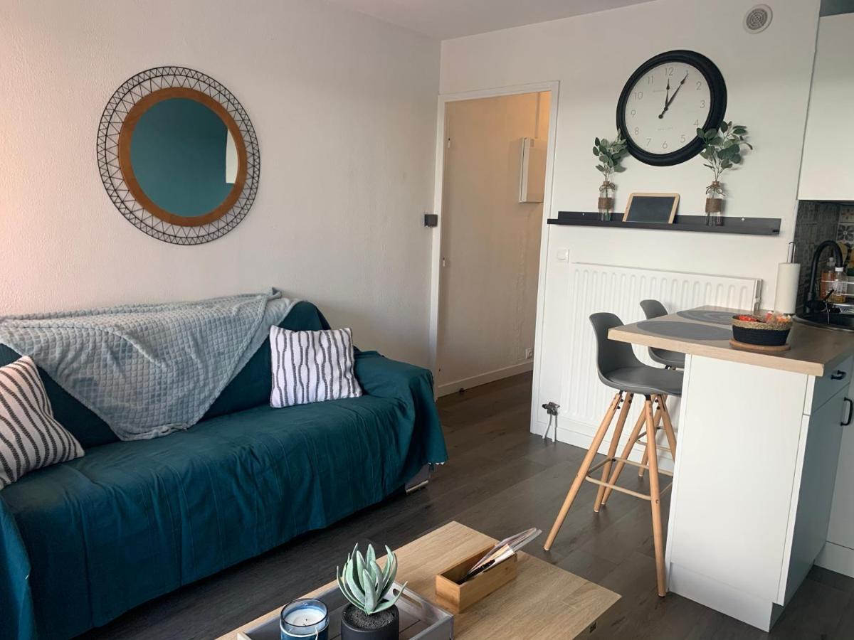 Chaleureux Appartement Face Au Port Sta Lucia, Tout A Pieds, Wifi Saint-Raphaël Exterior foto