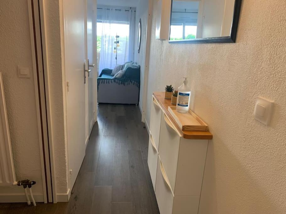 Chaleureux Appartement Face Au Port Sta Lucia, Tout A Pieds, Wifi Saint-Raphaël Exterior foto