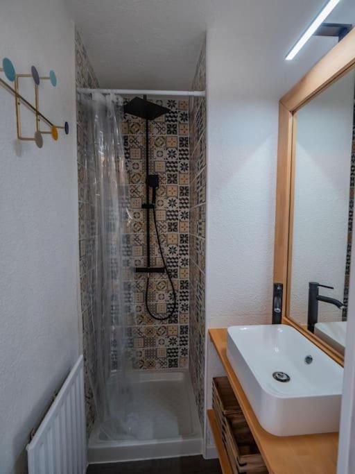 Chaleureux Appartement Face Au Port Sta Lucia, Tout A Pieds, Wifi Saint-Raphaël Exterior foto